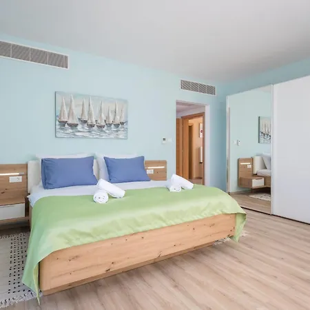 Lavendel By Interhome Pula