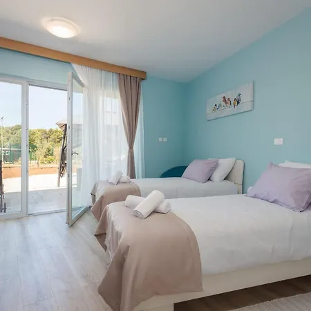 Lavendel By Interhome Vikendica Pula